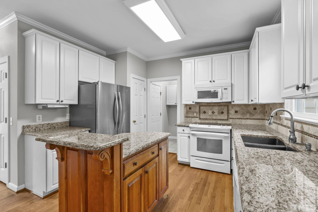 1304 Avonlea Ct, Apex, NC 27502 Raleigh Realty