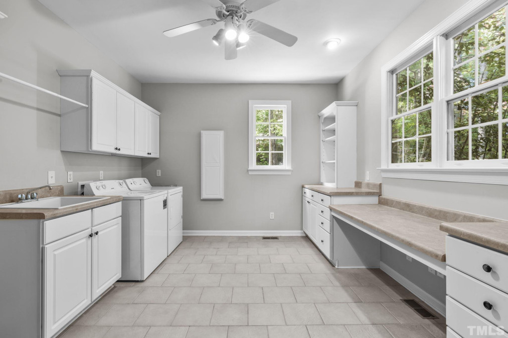 1304 Avonlea Ct, Apex, NC 27502 Raleigh Realty