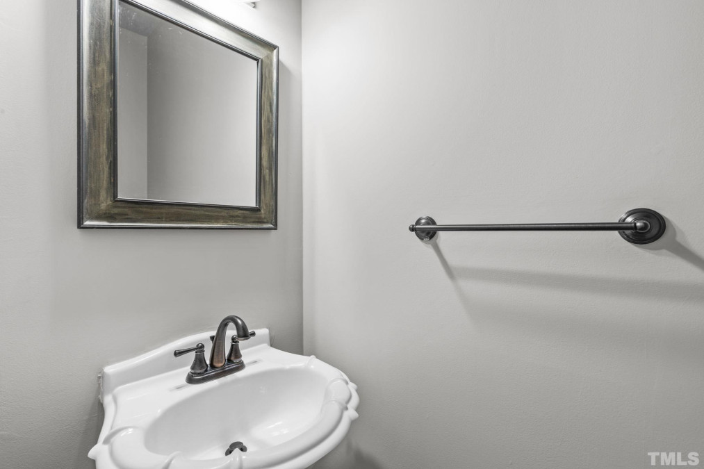 1304 Avonlea Ct, Apex, NC 27502 Raleigh Realty