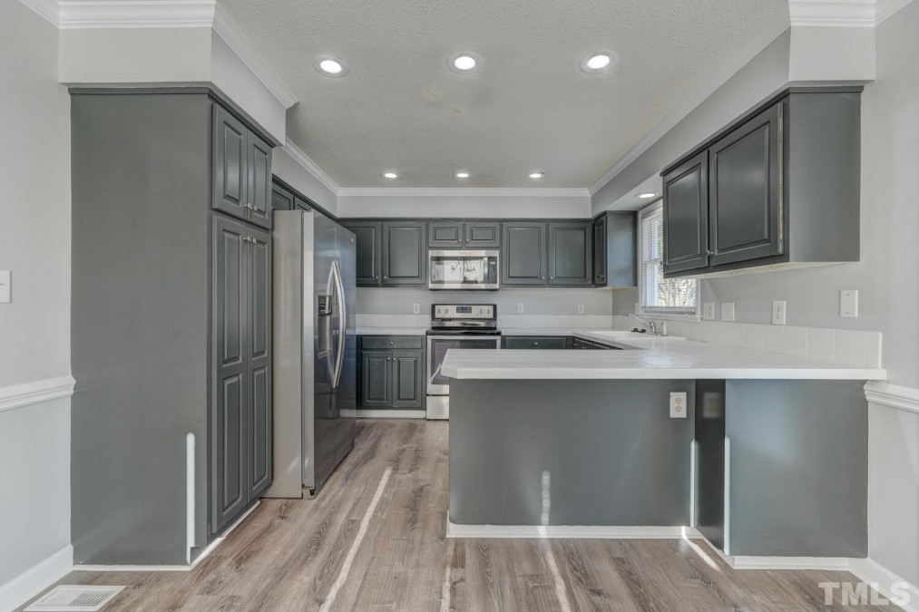 1620 Little John Ln Burlington, NC 27217
