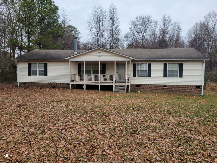 210 Holly Springs Rd Holly Springs, NC 27540