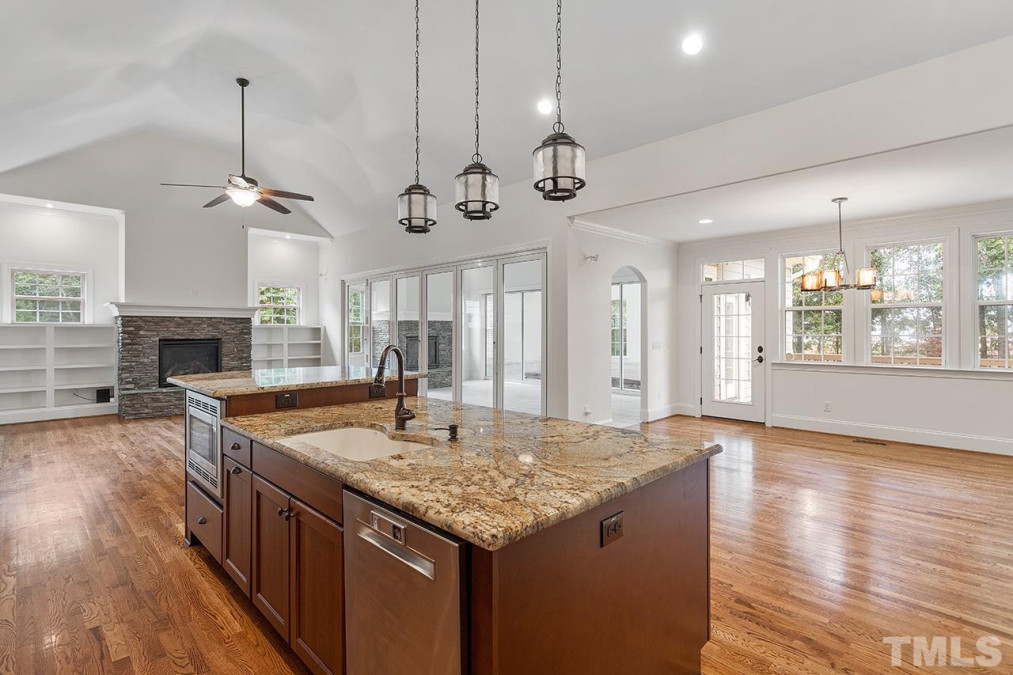 5100 Highbury Grove Ln Fuquay Varina, NC 27526