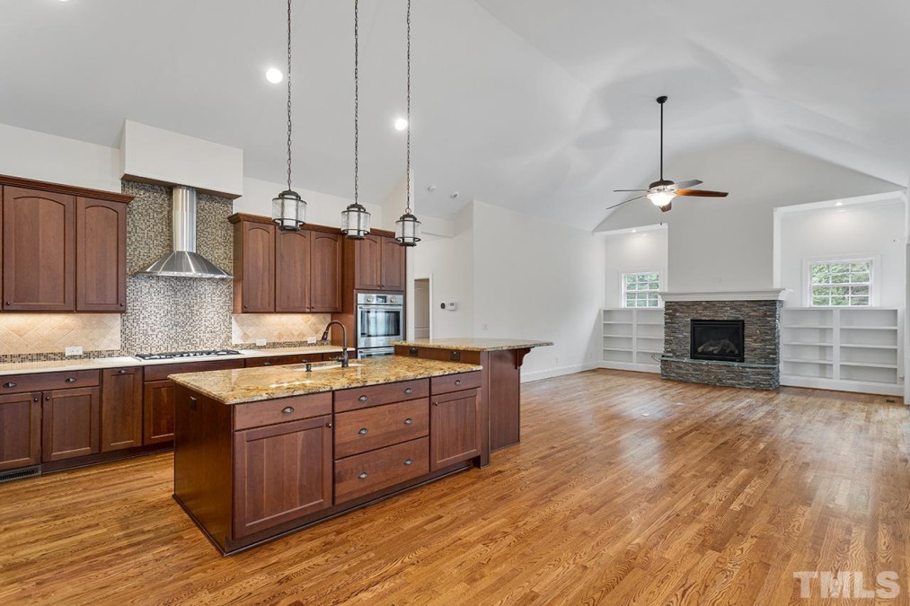 5100 Highbury Grove Ln Fuquay Varina, NC 27526