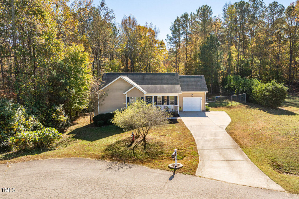 170 Broken Lance Dr Youngsville, NC 27596