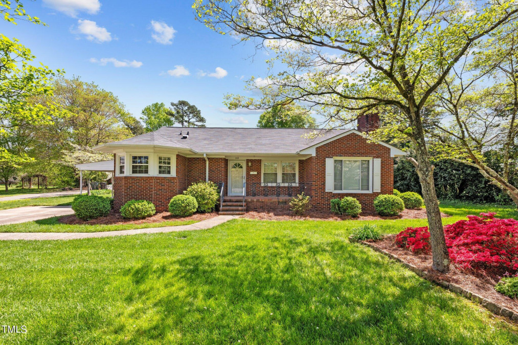 209 Trail One Burlington, NC 27215