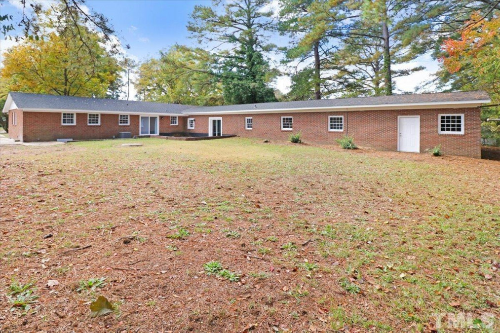 5212 Merritt Dr Fayetteville, NC 28314