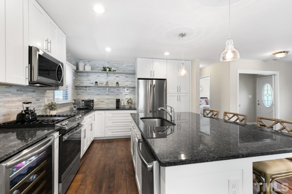 4705 Lakemont Dr, Raleigh, NC 27609 Raleigh Realty