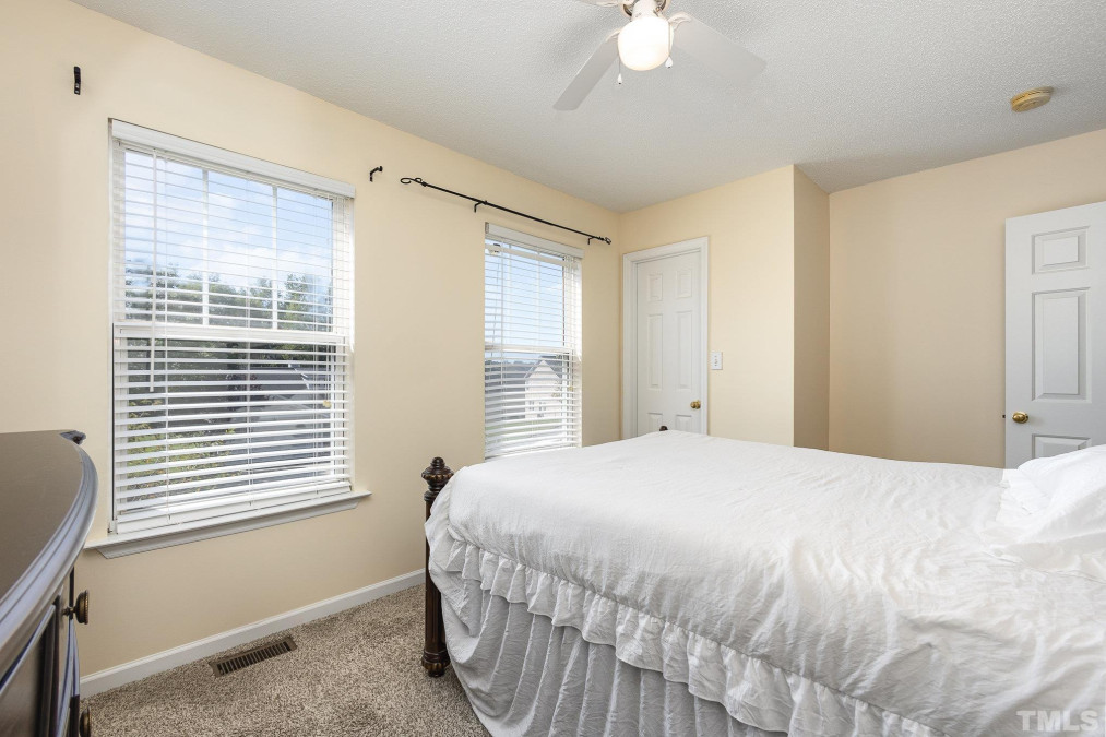 3609 Deering Dr Raleigh, NC 27616
