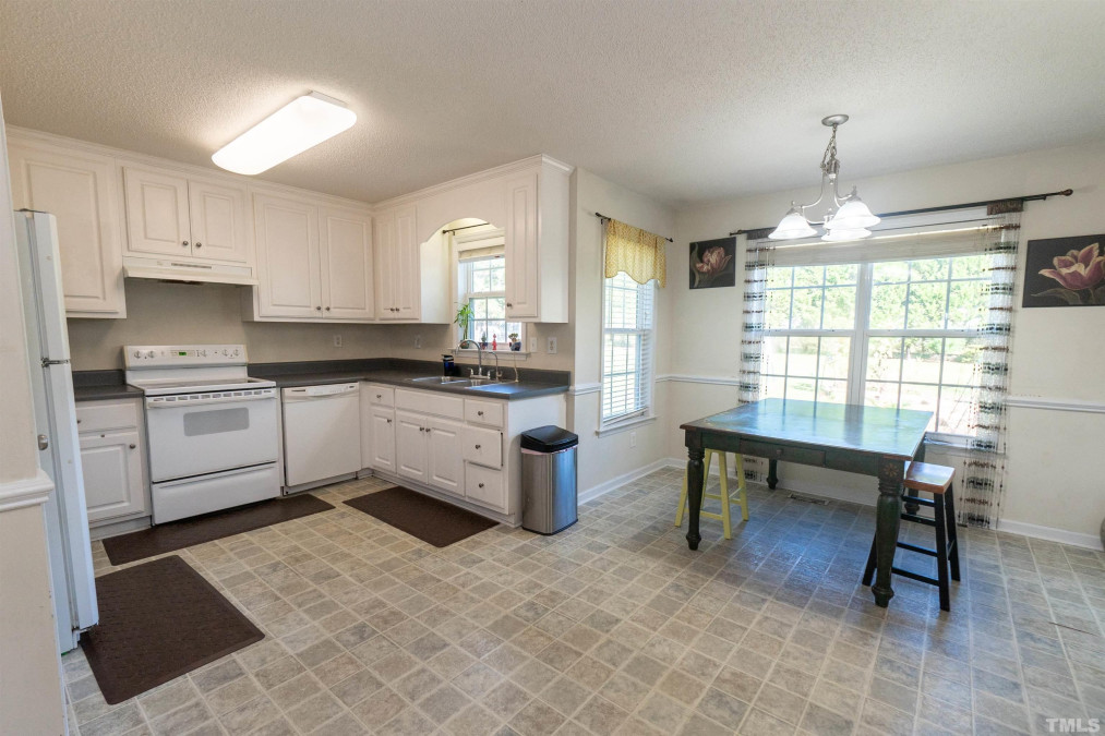 128 Edmondson Dr Willow Springs, NC 27592