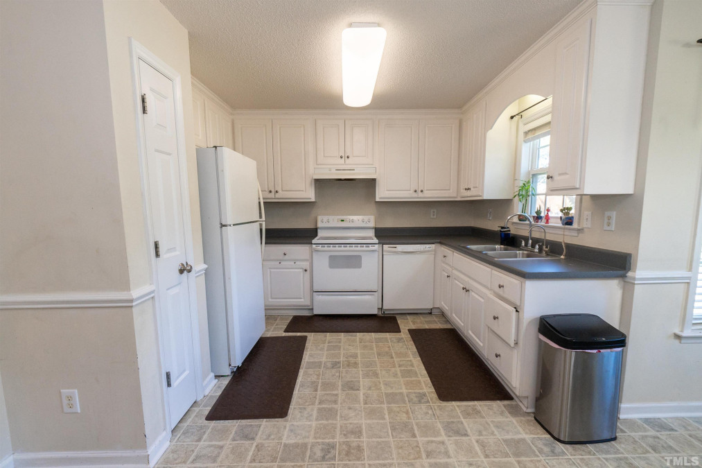 128 Edmondson Dr Willow Springs, NC 27592