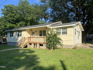 902 Magnolia Ave Dunn, NC 28334