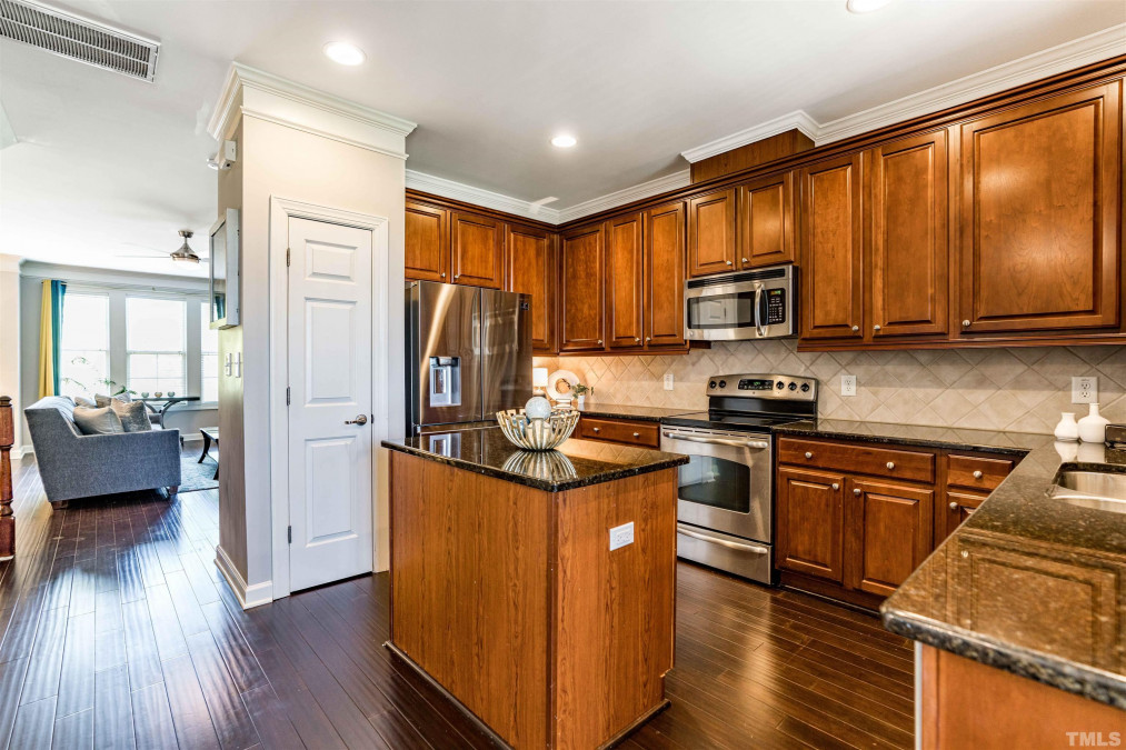 402 Panorama Park Pl Cary, NC 27519