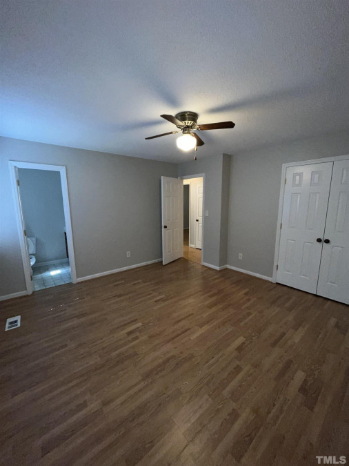 1409 Andersonwood Dr Fuquay Varina, NC 27526
