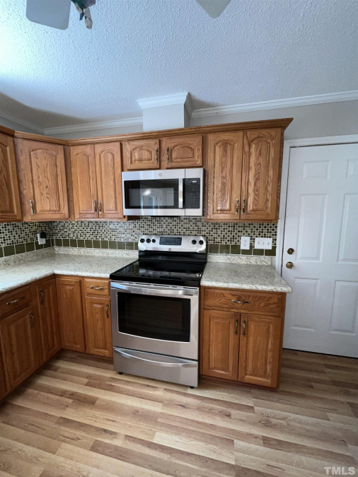 1409 Andersonwood Dr Fuquay Varina, NC 27526