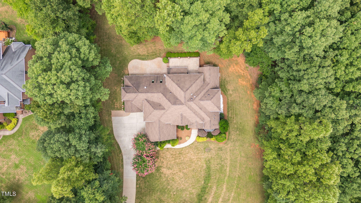 8410 Linville Oaks Dr Oak Ridge, NC 27310