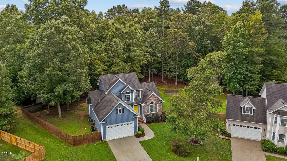 104 Straywick Ct Efland, NC 27243