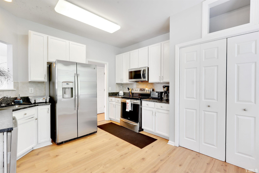 3215 Tabor Ct Raleigh, NC 27604