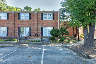 107 Chaucer Ct Carrboro, NC 27510
