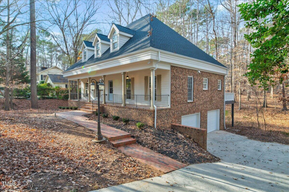 221 Huntington Dr Chapel Hill, NC 27514