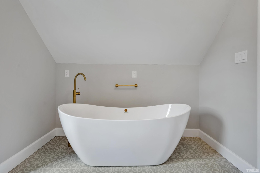 101 Joel Ct Cary, NC 27513