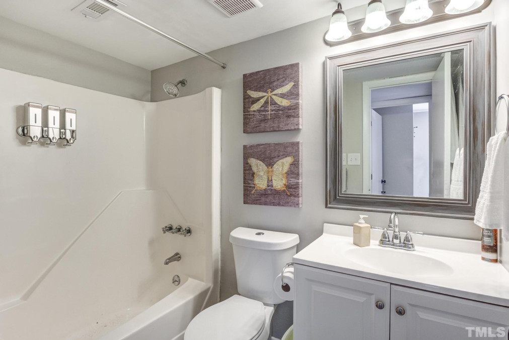 537 Pine Ridge Pl Raleigh, NC 27609