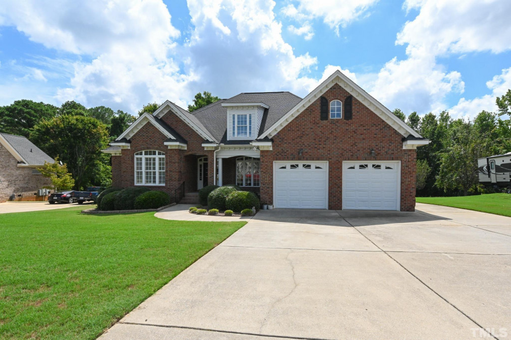 372 Broadmoor Way, Clayton, NC 27520 Raleigh Realty