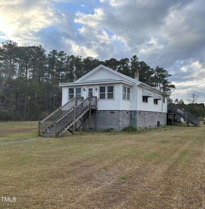 1935 Lowland Rd Hobucken, NC 28537