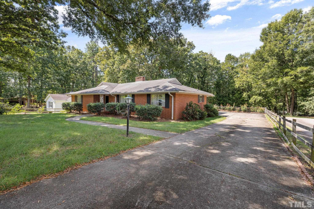2218 Arrington St Durham, NC 27707
