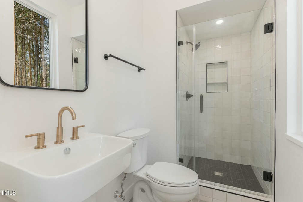 168 Daphine Dr Hillsborough, NC 27278