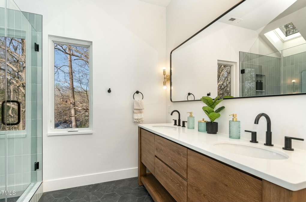 168 Daphine Dr Hillsborough, NC 27278