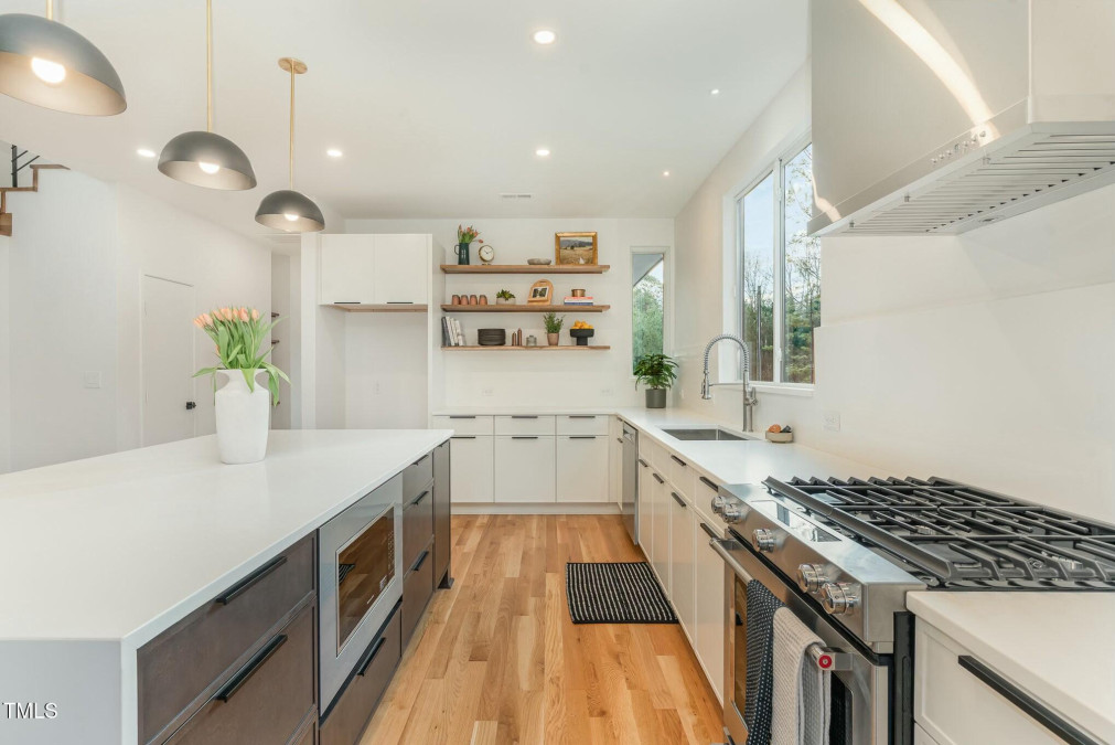168 Daphine Dr Hillsborough, NC 27278