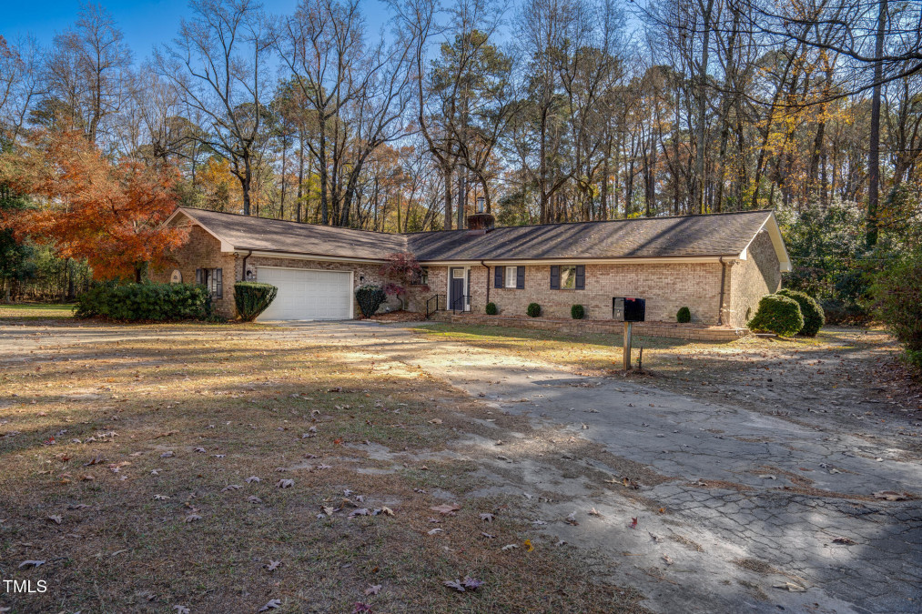 27 Raccoon Branch Rd Tarboro, NC 27886