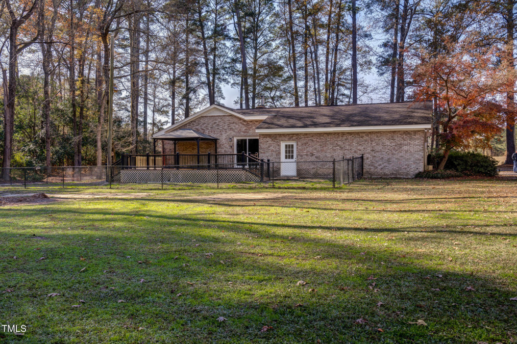 27 Raccoon Branch Rd Tarboro, NC 27886