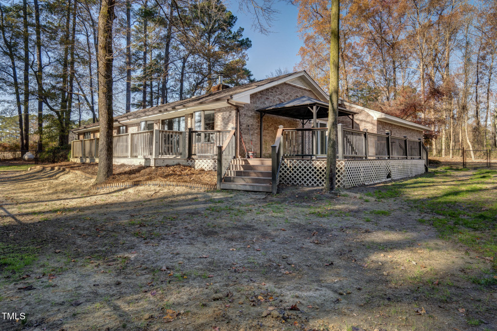 27 Raccoon Branch Rd Tarboro, NC 27886