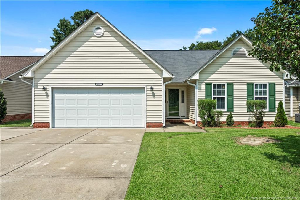 427 Derby Ln Hope Mills, NC 28348