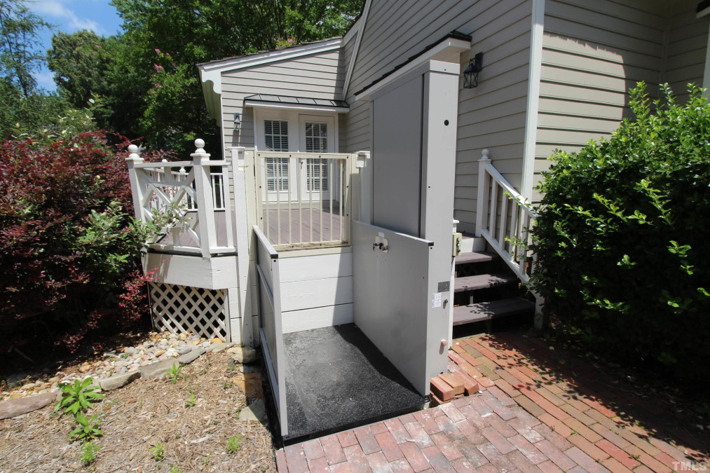 119 Palace Green Cary, NC 27518