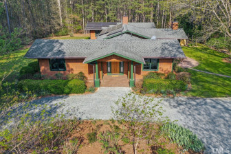 2821 Hewett Ln Chapel Hill, NC 27516