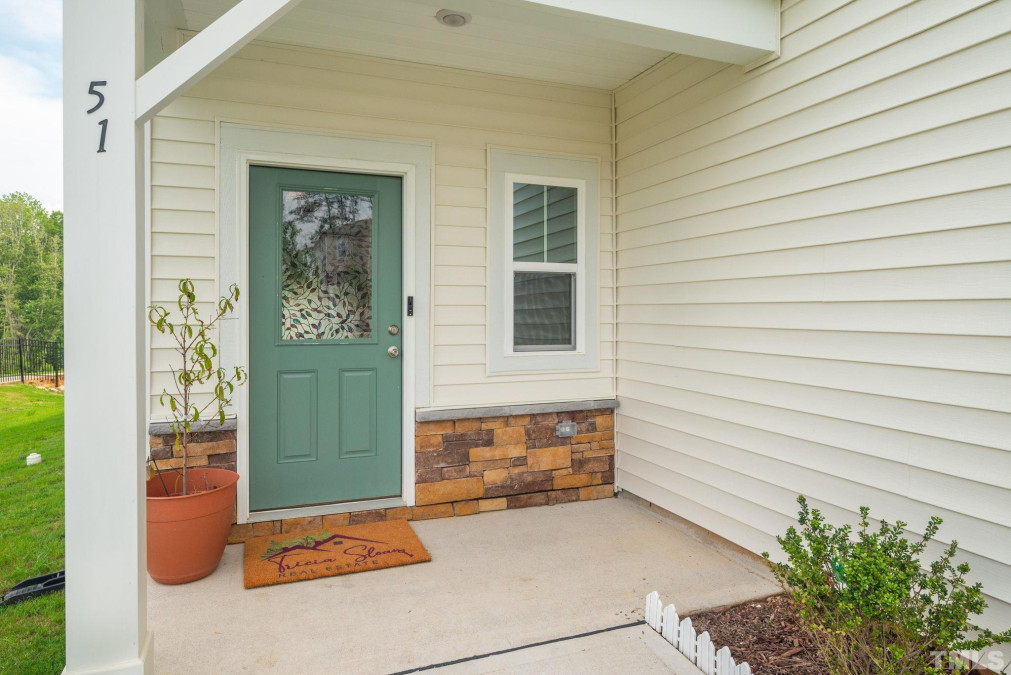 51 Coffee Tree Cir Clayton, NC 27527