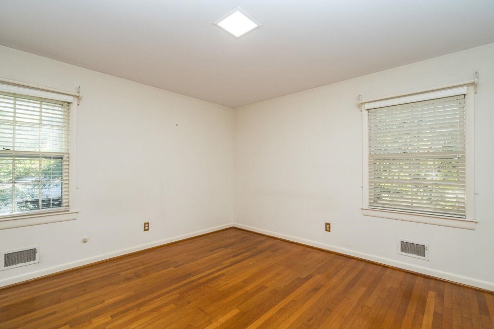 3806 Sue Raleigh, NC 27604