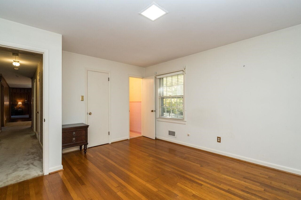 3806 Sue Raleigh, NC 27604