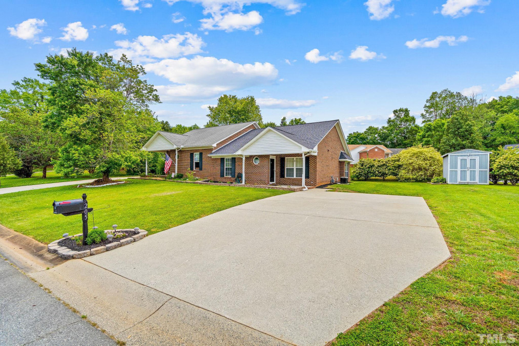 205 A Mallard Creek Dr Graham, NC 27253