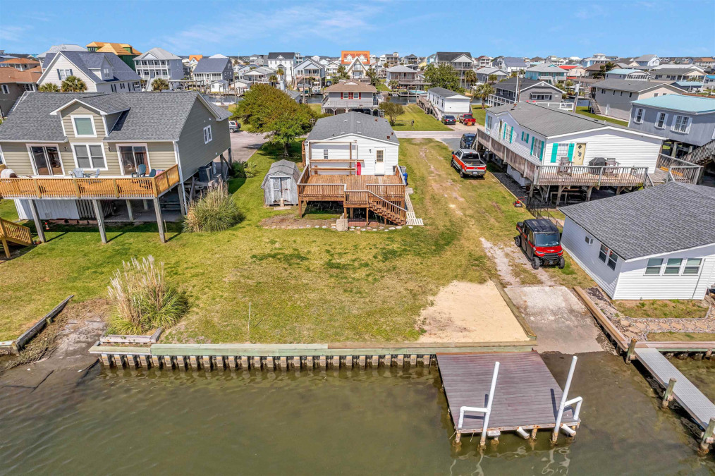 3065 Third St Surf City, NC 28445