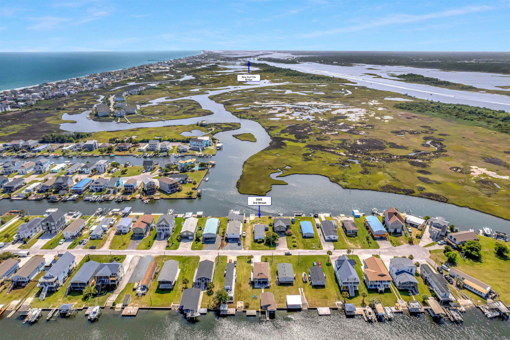 3065 Third St Surf City, NC 28445