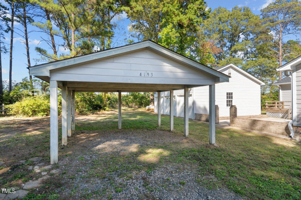 4193 Ji Oakes Rd Bullock, NC 27507