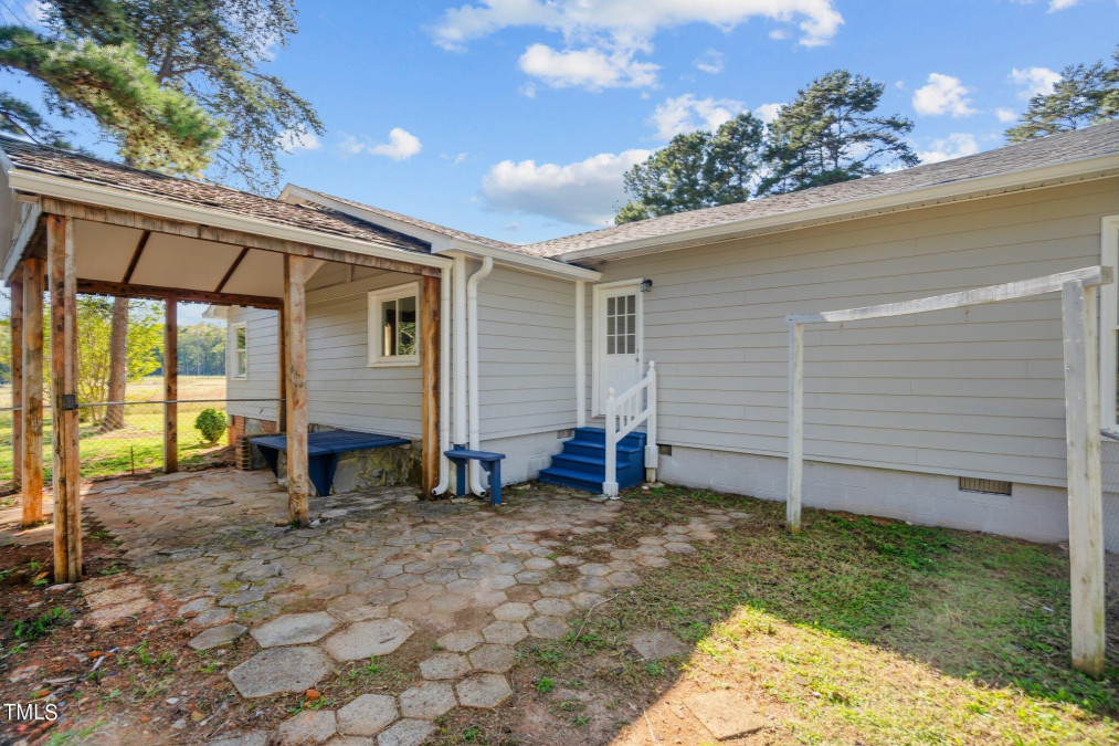 4193 Ji Oakes Rd Bullock, NC 27507