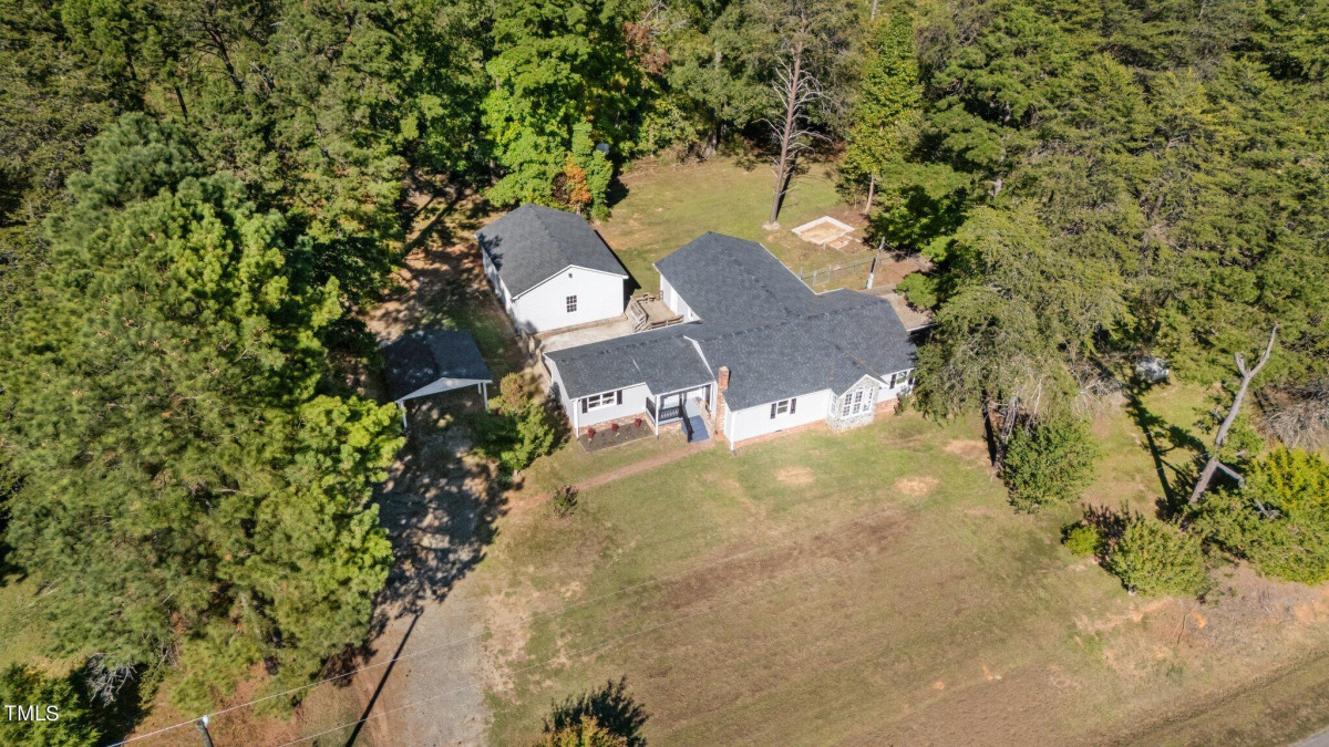 4193 Ji Oakes Rd Bullock, NC 27507