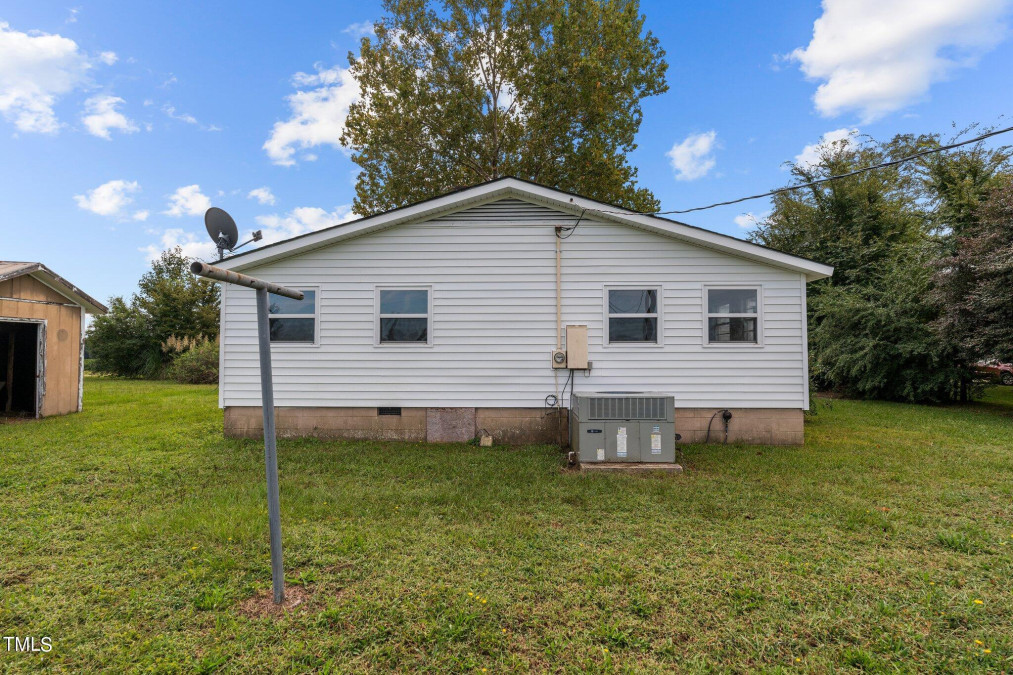 35 Paulfield Ln Bunnlevel, NC 28323