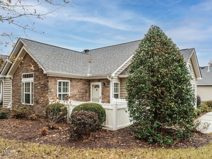 992 Blue Bird Ln Wake Forest, NC 27587