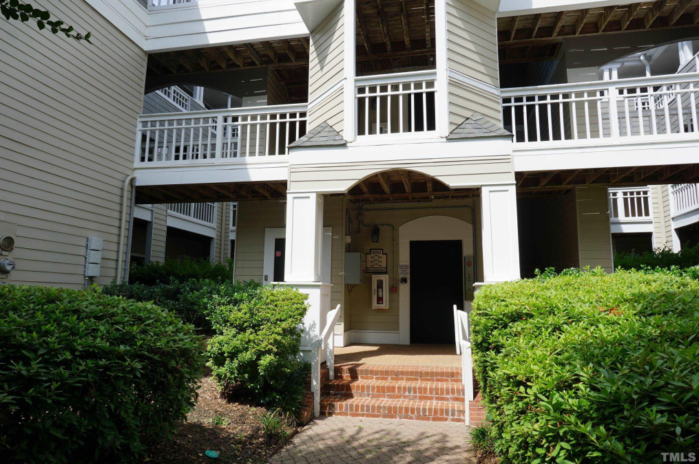 1000 Brighthurst Dr, Raleigh, NC 27605 Raleigh Realty