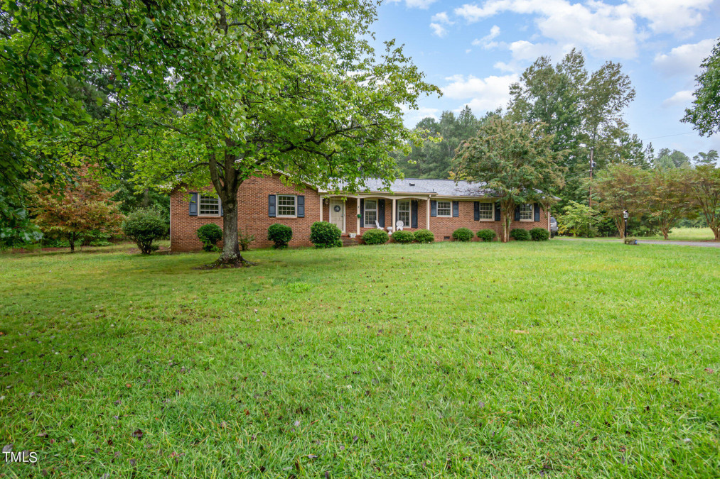 2127 Nc 61  Liberty, NC 27298